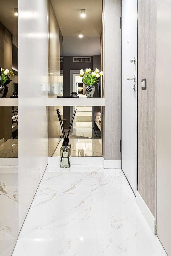 Glaucia Apartment